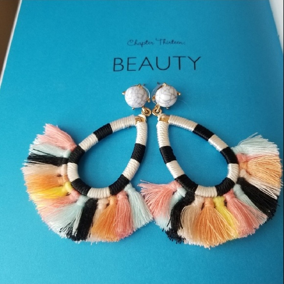 Jewelry - Trendy fringe drop earrings